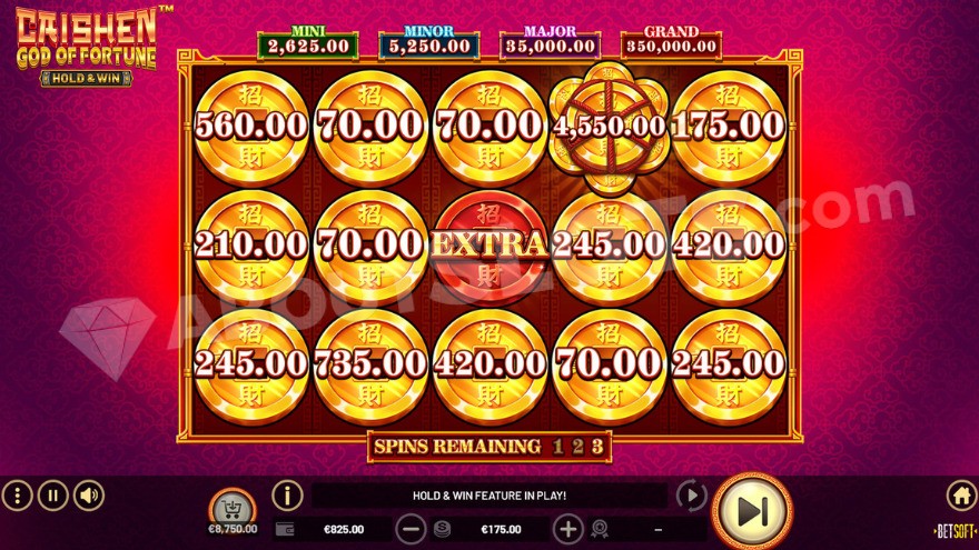 Функция Hold and Win, где все позиции заполнены символами монет.