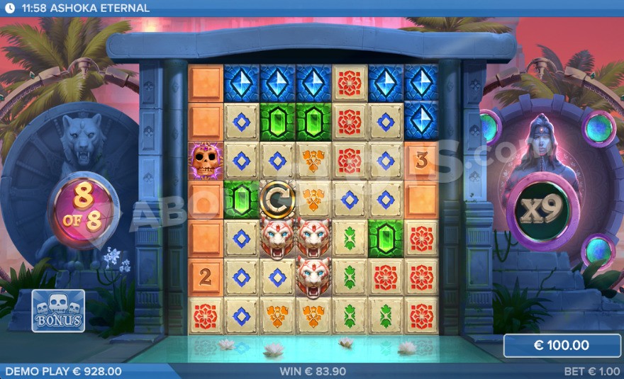 Бонусная игра с глобальным множителем 9X справа.